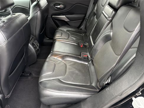 Used 2019 Jeep Cherokee High Altitude image 22