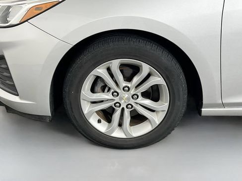 Used 2019 Chevrolet Cruze LS w/ LS Convenience Package FWD image 14