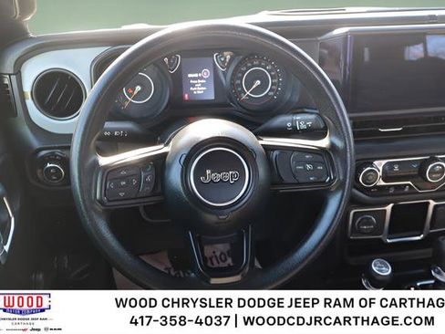Used 2024 Jeep Gladiator Sport AWD/4WD image 13
