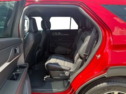 Used 2025 Ford Explorer ST-Line AWD/4WD image 28
