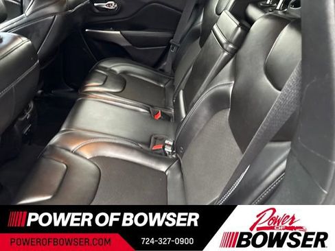 Used 2019 Jeep Cherokee Latitude Plus image 10