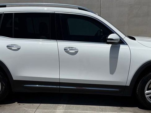 Used 2020 Mercedes-Benz GLB 250 image 4