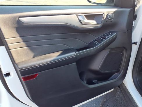 Certified 2022 Ford Escape SEL w/ Technology Package image 8