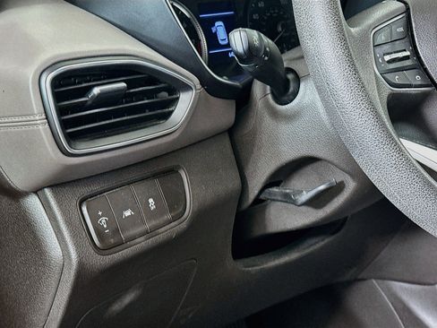 Used 2020 Hyundai Santa Fe SE w/ Cargo Package FWD image 16