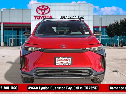 Used 2024 Toyota bZ4X XLE w/ Weather Package image 6