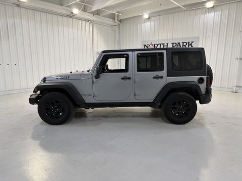 Used 2018 Jeep Wrangler Unlimited Sport image 2