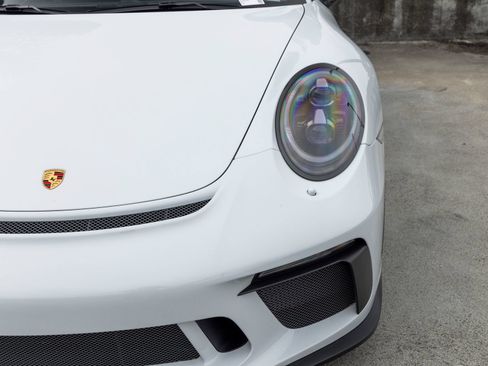 Certified 2018 Porsche 911 GT3 RWD image 17
