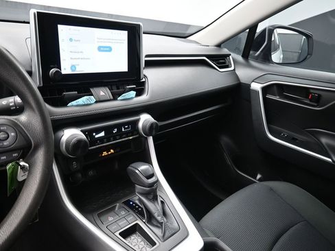 Used 2023 Toyota RAV4 LE image 13