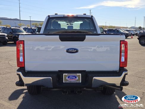 New 2026 Ford F250 XL w/ XL Chrome Package image 4