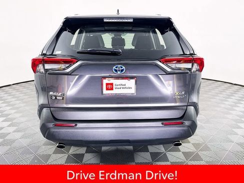 Certified 2021 Toyota RAV4 XLE w/ Convenience Package AWD/4WD image 22