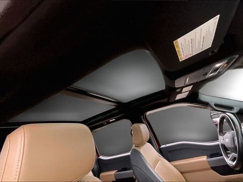 Used 2023 Ford F250 Lariat w/ Tow Technology Package image 19