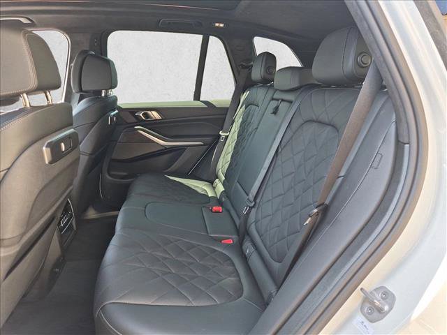 Used 2026 BMW X5 xDrive40i w/ M Sport Package AWD/4WD image 21