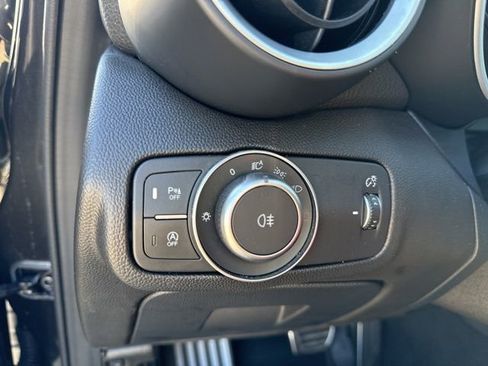 Used 2022 Alfa Romeo Giulia Veloce image 15