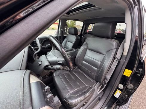Used 2018 GMC Sierra 1500 Denali w/ Denali Ultimate Package AWD/4WD image 9