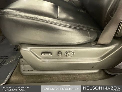 Used 2011 Cadillac Escalade EXT Luxury AWD/4WD image 25