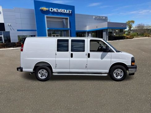 Used 2025 GMC Savana 2500 w/ Driver Convenience Package RWD image 27