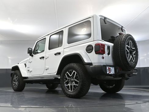 Used 2024 Jeep Wrangler Unlimited Sahara w/ Technology Group AWD/4WD image 50