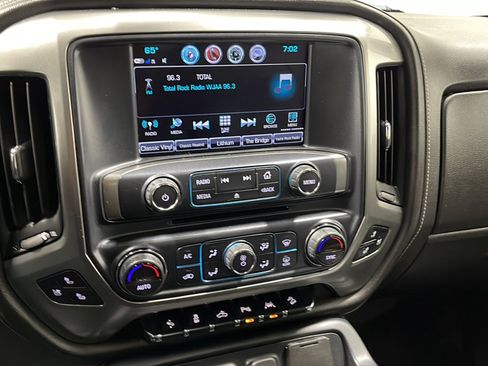 Used 2018 Chevrolet Silverado 1500 LTZ Z71 w/ Redline Edition AWD/4WD image 8
