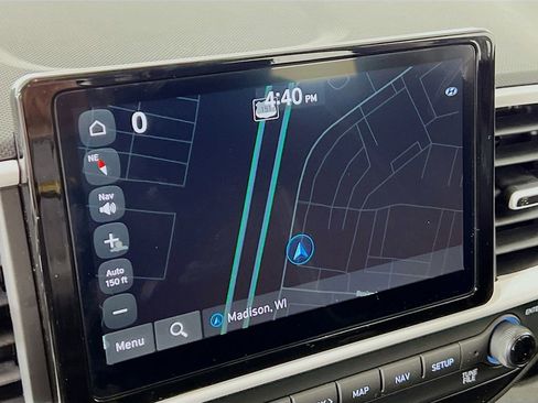 Certified 2025 Hyundai Venue Limited image 13