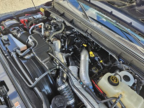 Used 2016 Ford F550 4x4 SuperCab Super Duty image 54