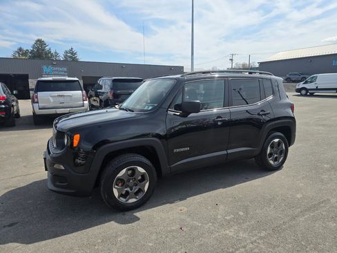 Used 2017 Jeep Renegade Sport w/ Power & Air Group image 3