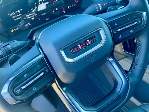 New 2026 GMC Acadia AT4 w/ LPO, Floor Liner Package image 47