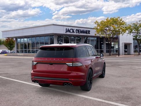 Used 2026 Lincoln Aviator Reserve AWD/4WD image 8