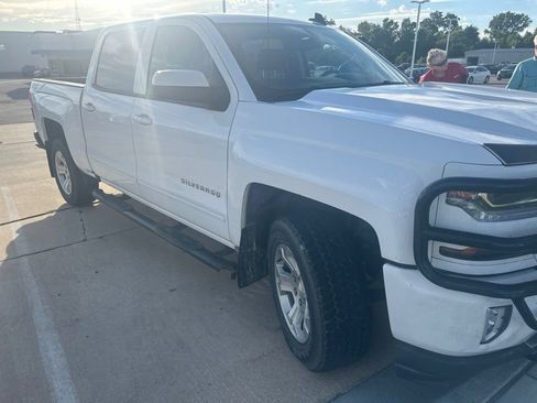 Used 2017 Chevrolet Silverado 1500 LT w/ All Star Edition AWD/4WD image 9
