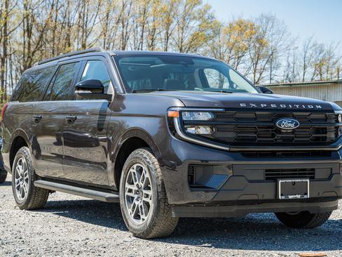 New 2026 Ford Expedition Max Active image 1