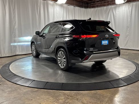 Used 2020 Toyota Highlander Platinum AWD/4WD image 7