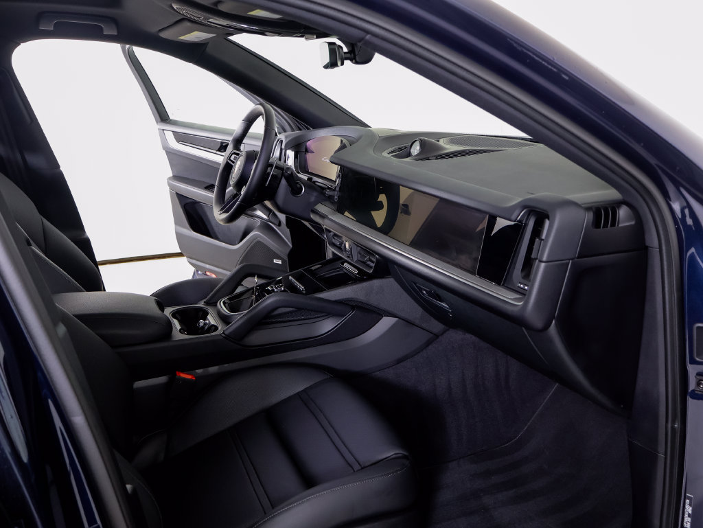 Certified 2026 Porsche Cayenne S AWD/4WD image 7