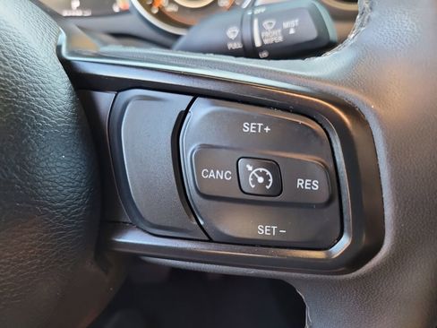 Used 2023 Jeep Wrangler Sport S image 28