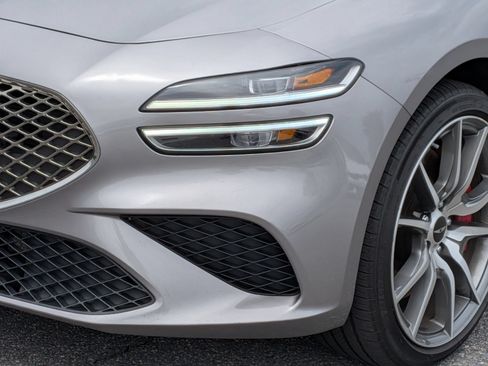 Used 2025 Genesis G70 2.5T RWD image 9