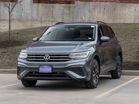 Used 2022 Volkswagen Tiguan S image 7