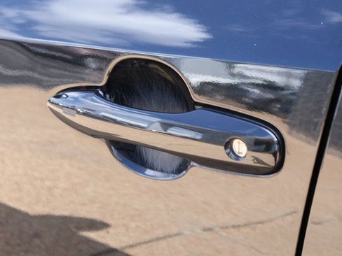 Used 2020 Toyota Corolla SE w/ SE Premium Package image 20