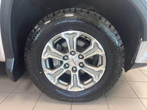 Used 2020 GMC Sierra 1500 SLT w/ X31 Off-Road Package image 8