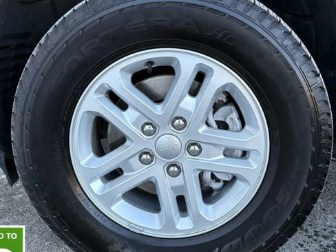 Certified 2023 Jeep Grand Cherokee Laredo w/ Luxury Tech Group I image 25