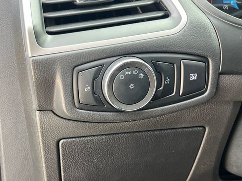 Used 2024 Ford Edge SEL image 25