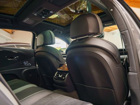 Used 2025 Bentley Flying Spur Speed image 19
