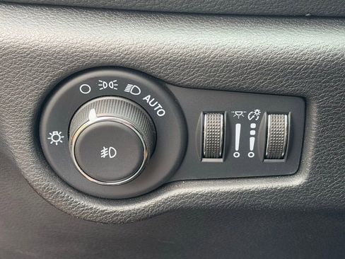 Used 2022 Chrysler Pacifica Pinnacle image 27