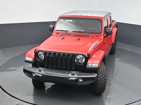 Certified 2022 Jeep Gladiator Willys image 35