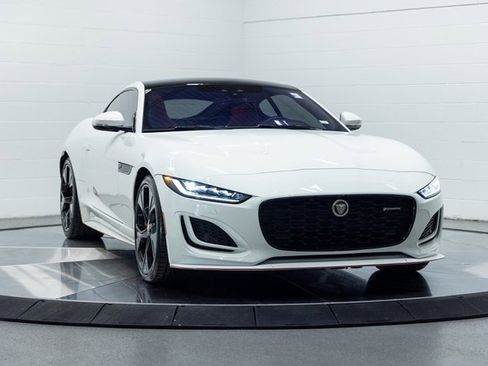 Used 2022 Jaguar F-TYPE R-Dynamic image 4