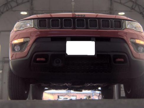 Used 2021 Jeep Compass Trailhawk AWD/4WD image 3