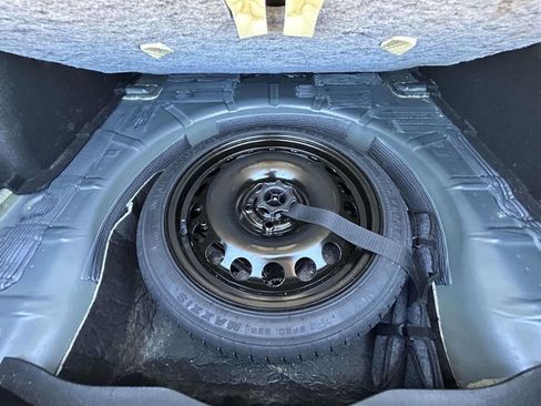 Used 2014 Chevrolet Cruze LTZ w/ Enhanced Safety Package image 17