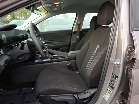 Certified 2023 Hyundai Elantra SEL w/ Convenience Package image 14