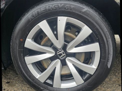 Used 2023 Honda Civic LX image 32