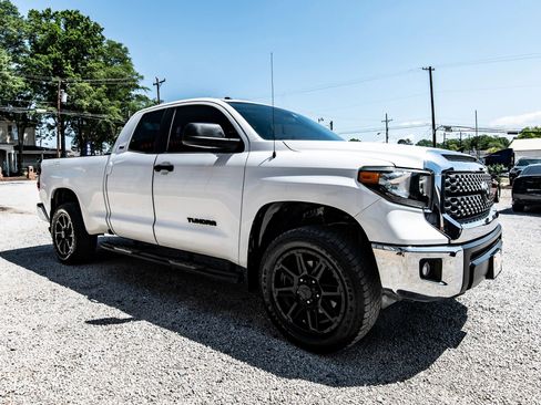 Used 2018 Toyota Tundra SR5 RWD image 15
