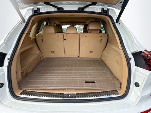 Used 2017 Porsche Cayenne image 30