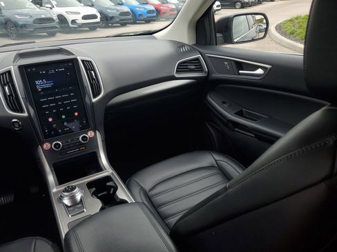 Used 2023 Ford Edge SEL image 21