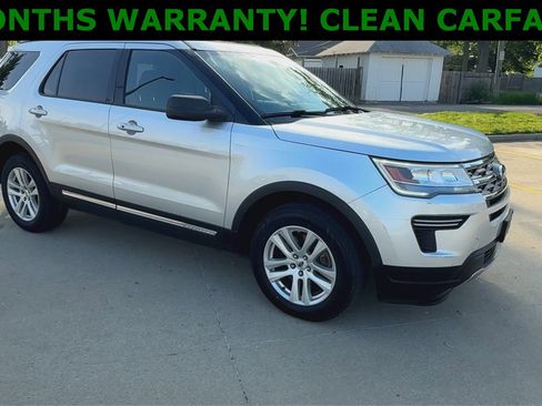 Used 2018 Ford Explorer XLT image 3